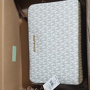 Michael Kors LG EV crossbody